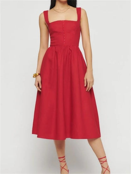 Beautifully Finished Dress in a Timeless Design
