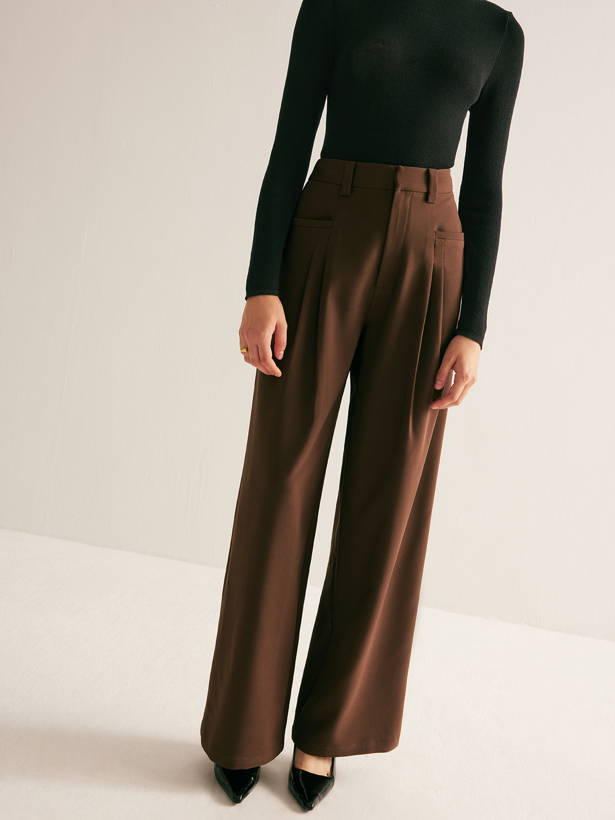 Classic Vintage Pants with a Flattering Fit