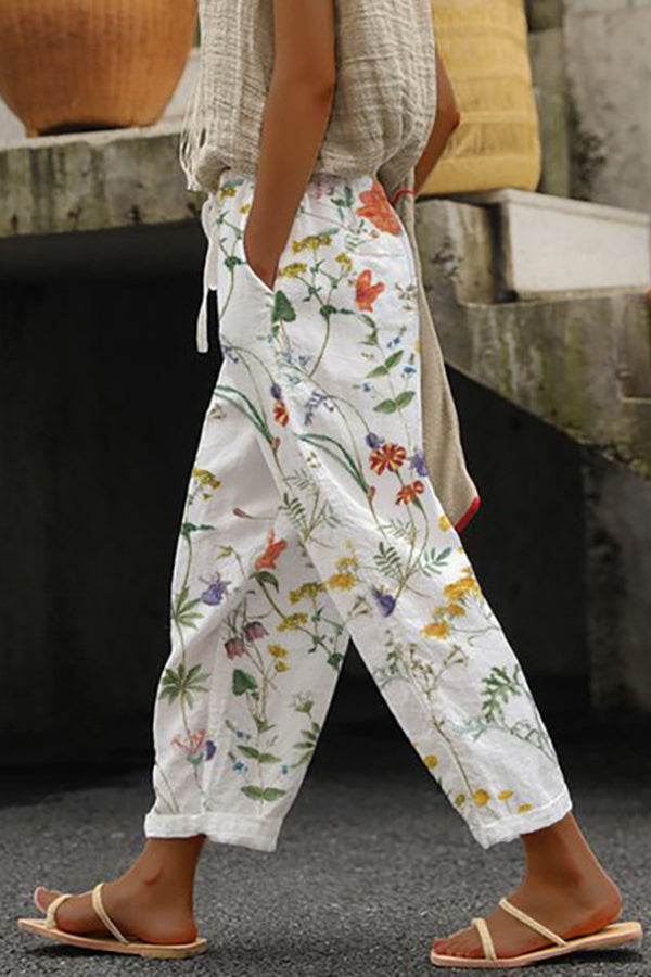 Effortlessly Elegant Pants with a Timeless Design