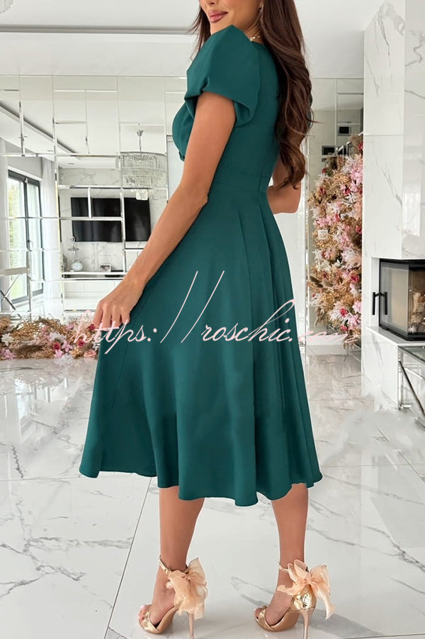 Gracefully Styled Dress for Any Occasion