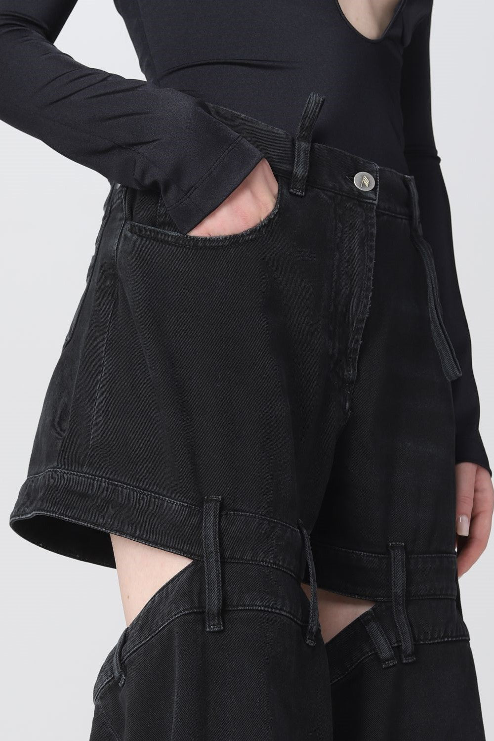 Effortlessly Elegant Garment with a Timeless Design