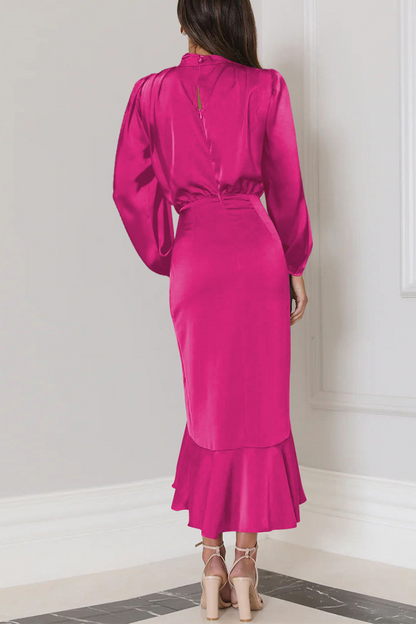 Beautifully Finished Dress in a Timeless Design