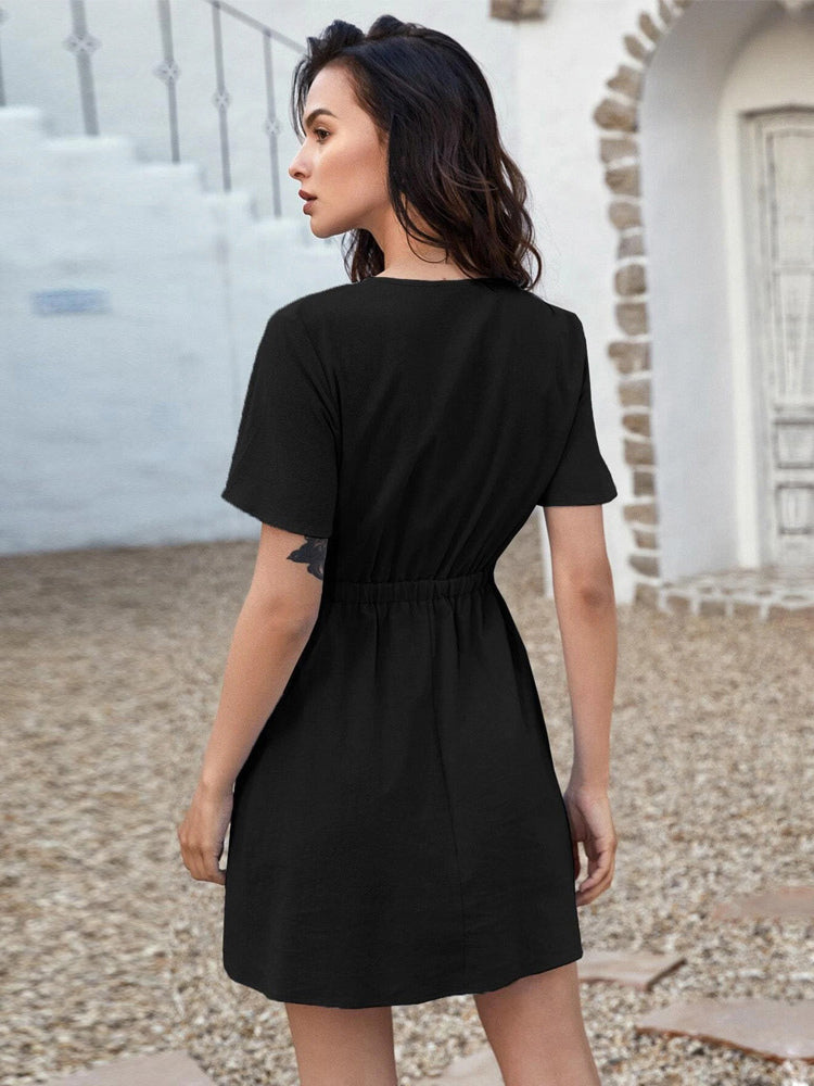 Gracefully Styled Dress for Any Occasion