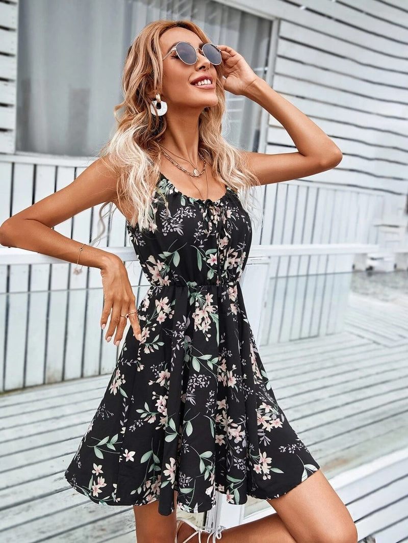Beautifully Finished Dress in a Timeless Design