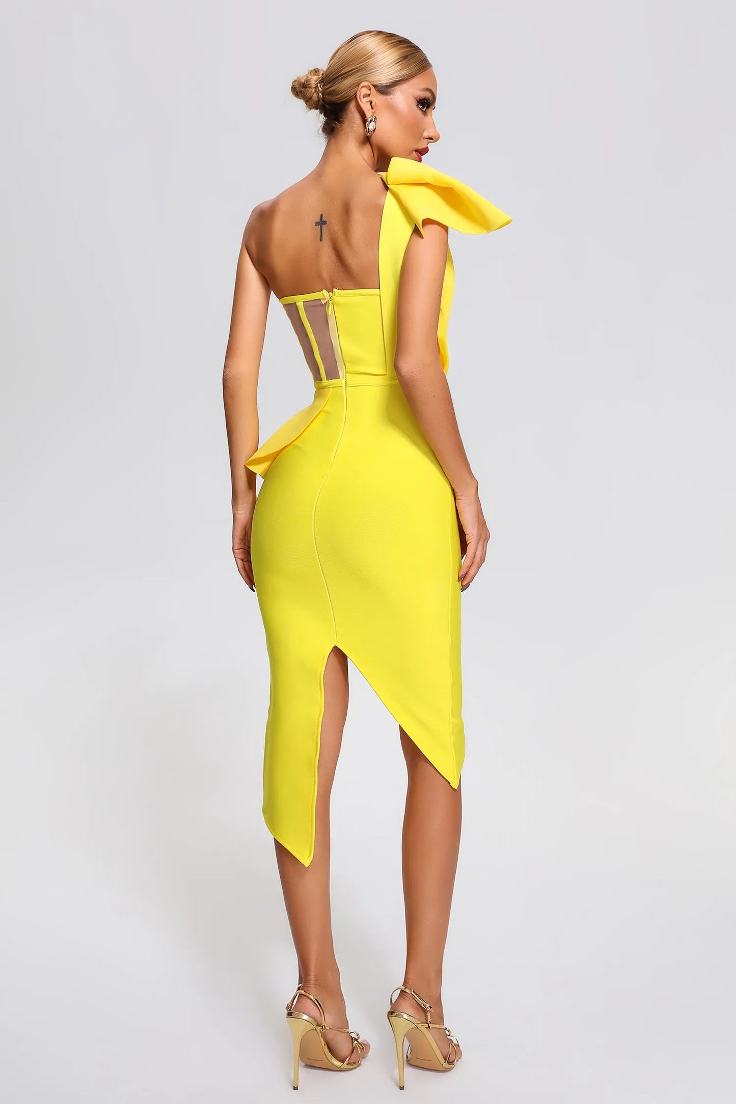 Classic Vintage & Enduringly Stylish Dress