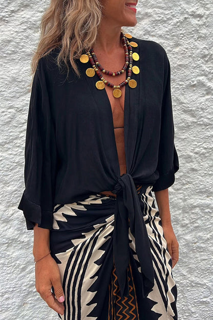 Effortlessly Elegant Top with a Timeless Design