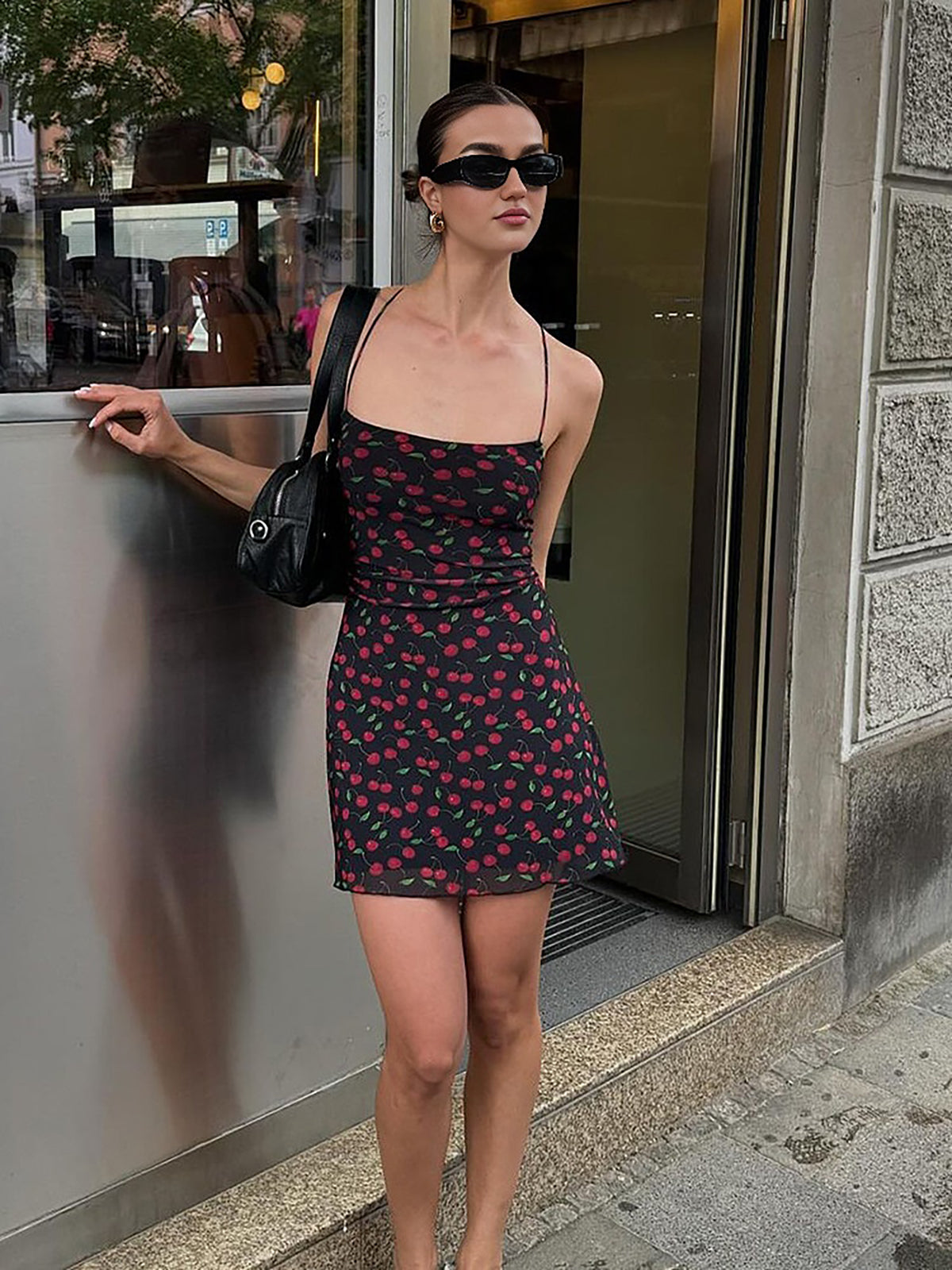Classic Vintage Dress with a Flattering Fit
