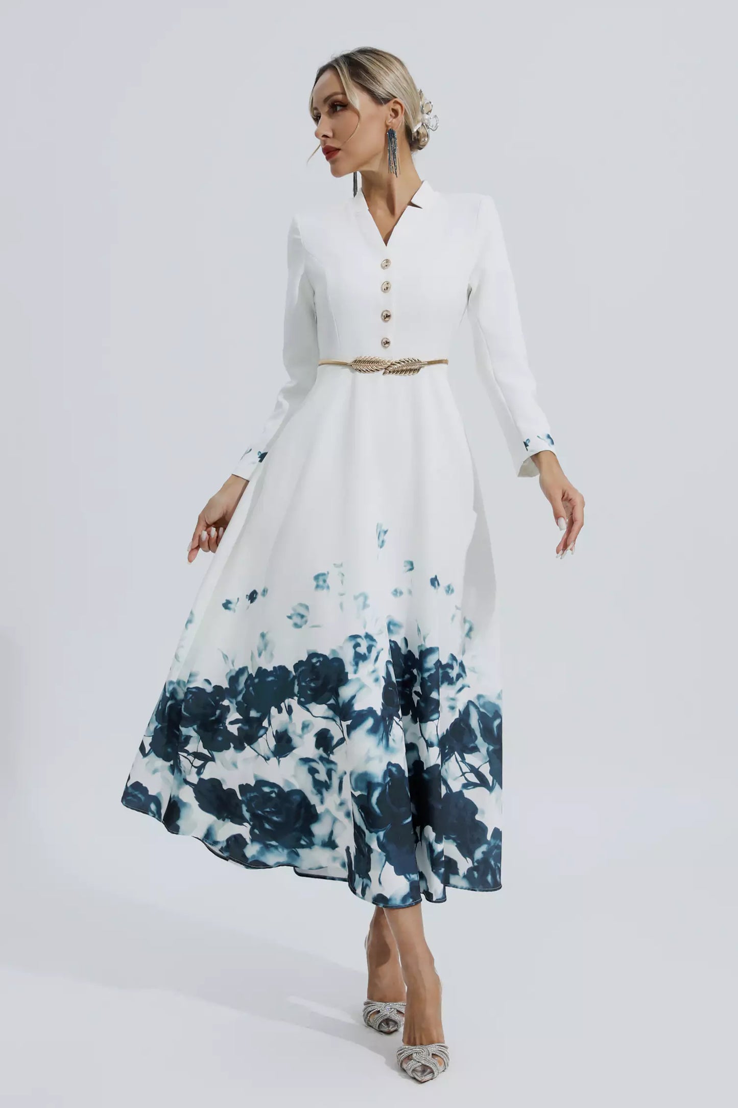 Classic Vintage Dress with a Flattering Fit