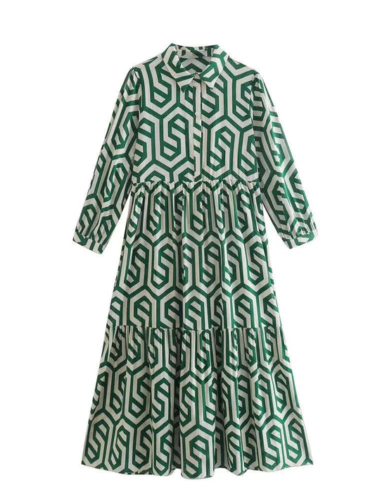 Beautifully Finished Dress in a Timeless Design