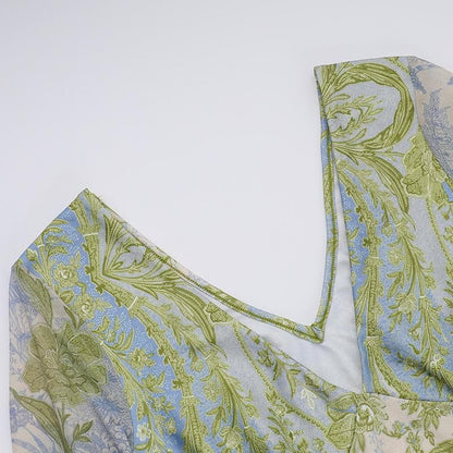 Classic Vintage & Enduringly Stylish Dress