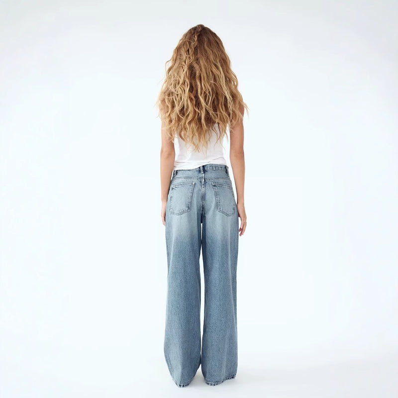 Sophisticated Garment with a Clean Classic Look