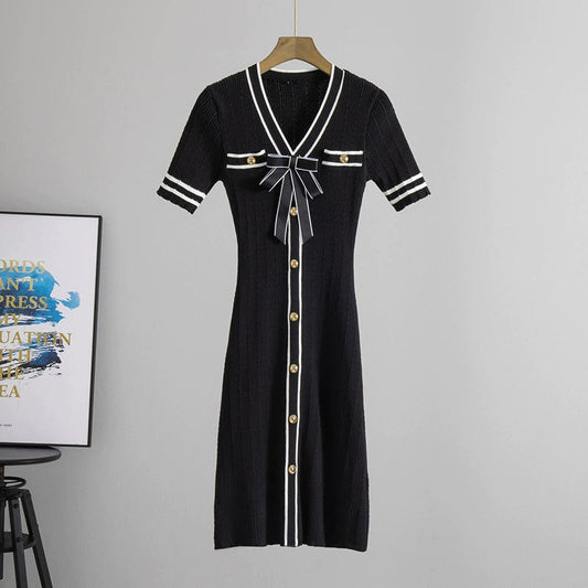 Beautifully Finished Dress in a Timeless Design