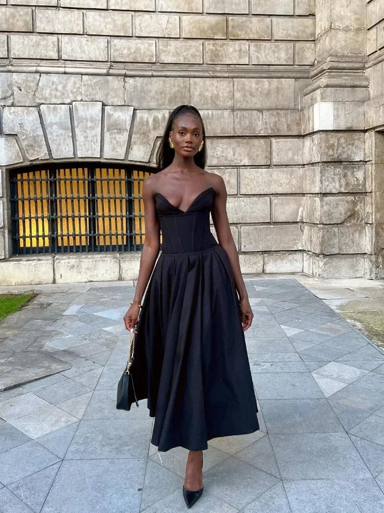 Beautifully Crafted Dress in a Classic Style