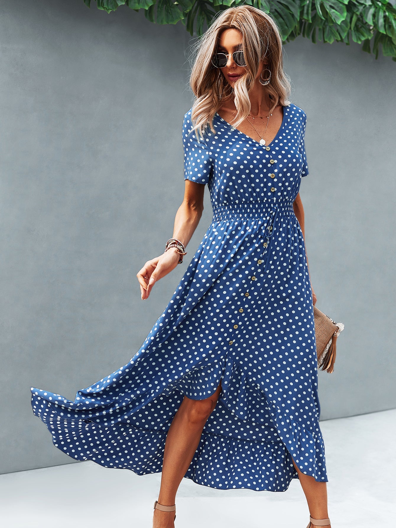 Beautifully Crafted Dress in a Classic Style