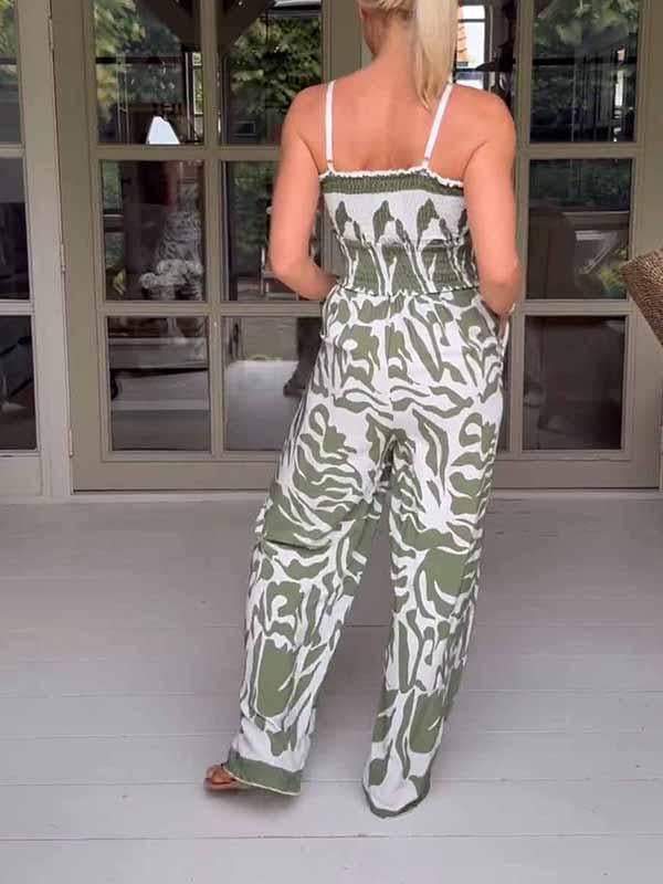 Classic Vintage Garment with a Flattering Fit