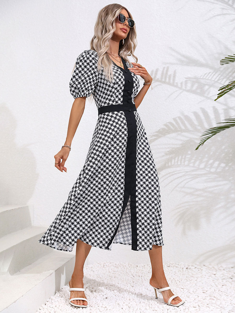 Beautifully Finished Dress in a Timeless Design