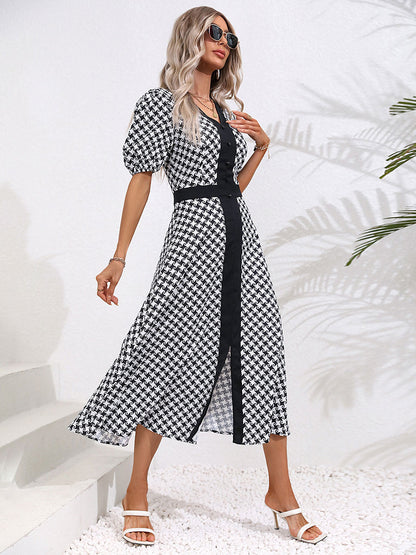 Beautifully Finished Dress in a Timeless Design