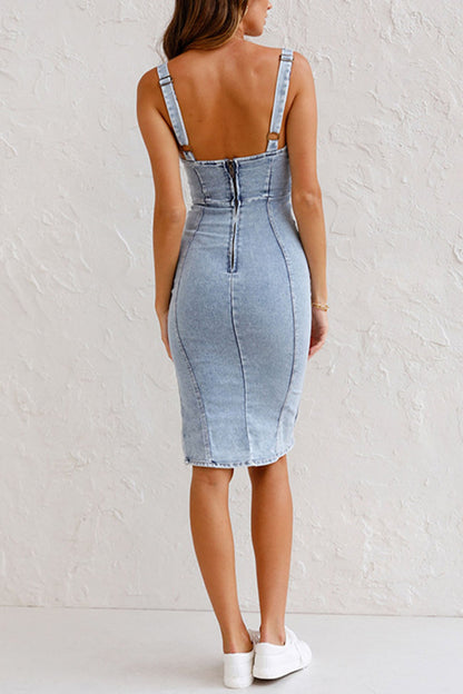 Sophisticated Dress with a Clean Classic Look