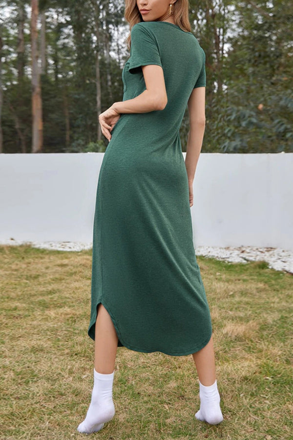 Gracefully Styled Dress for Any Occasion