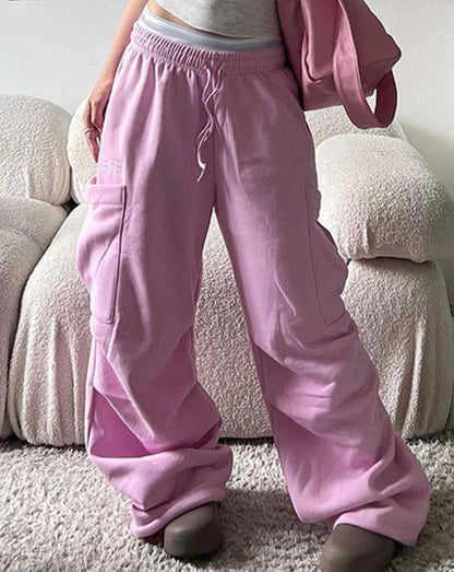 Effortlessly Elegant Pants with a Timeless Design