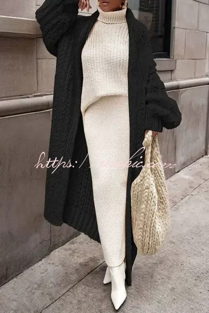 Effortlessly Elegant Cardigan with a Timeless Design