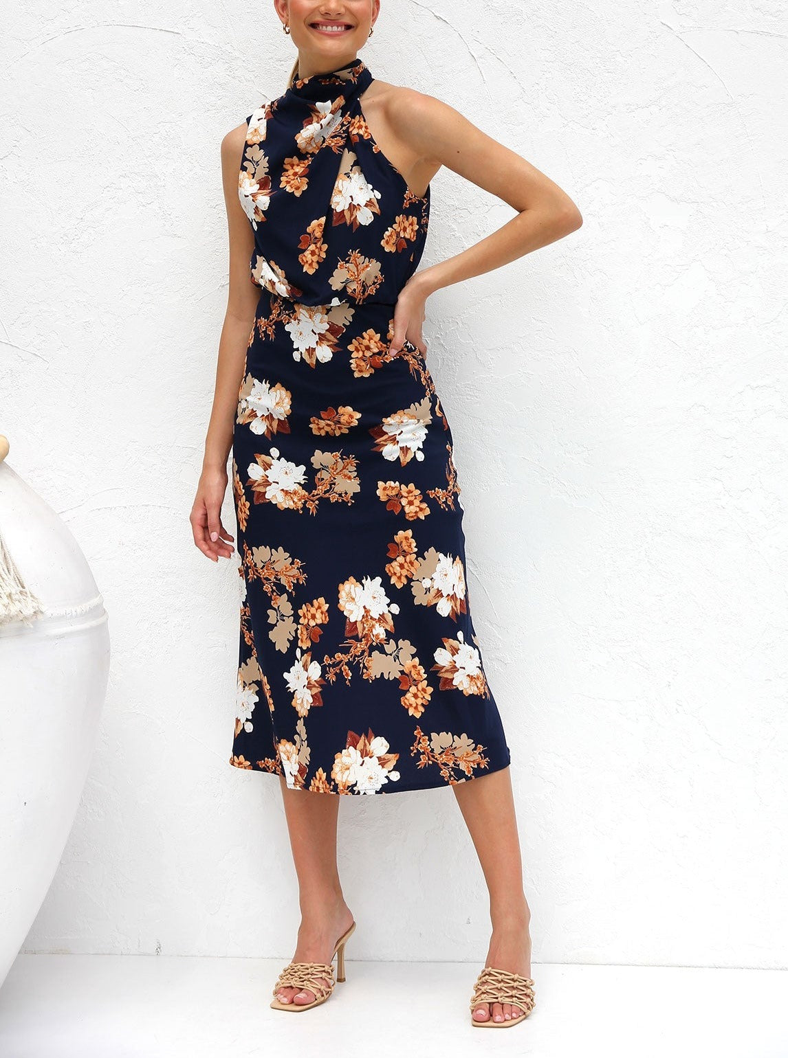 Sophisticated Dress with a Clean Classic Look