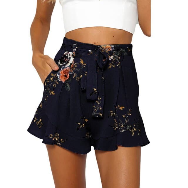 Effortlessly Elegant Pants with a Timeless Design