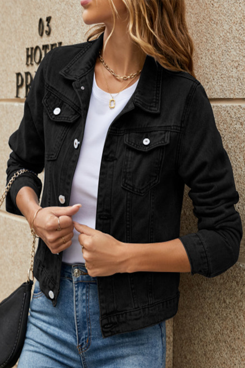 Well Tailored Jacket with a Graceful Silhouette