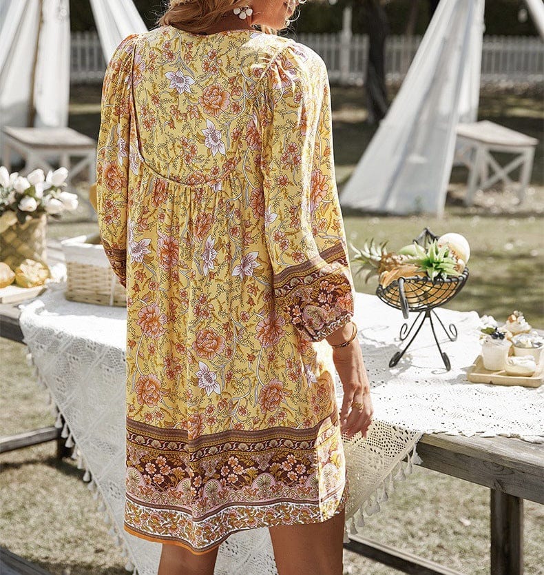 Beautifully Finished Dress in a Timeless Design