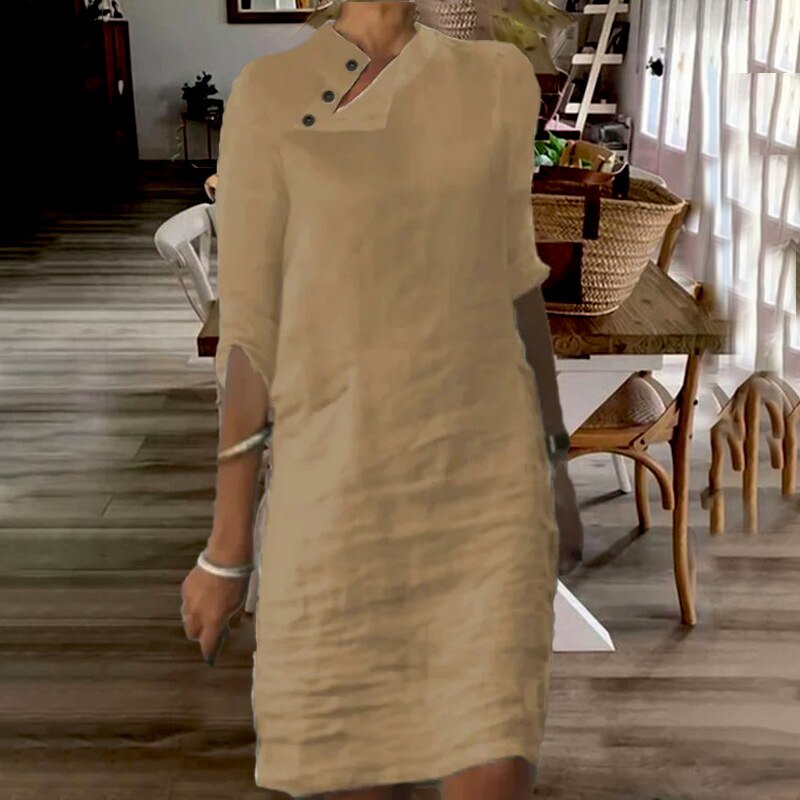 Classic Vintage Dress with a Flattering Fit