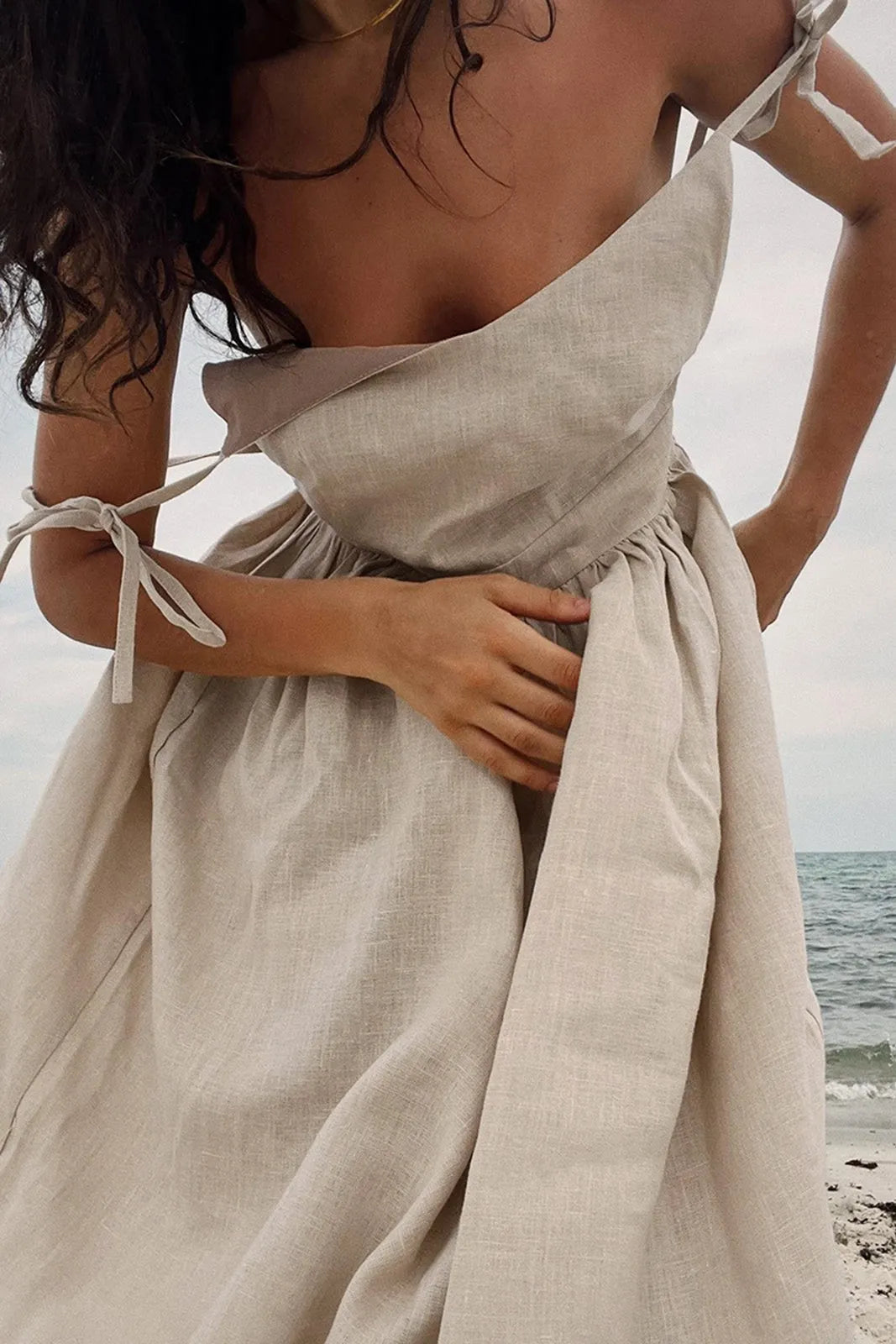 Effortlessly Elegant Dress with a Timeless Design