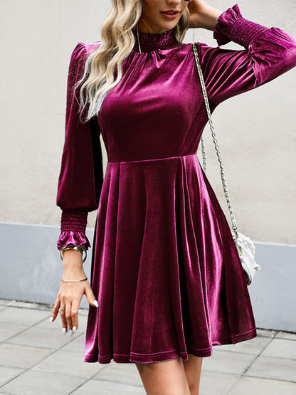 Classic Vintage Dress with a Flattering Fit