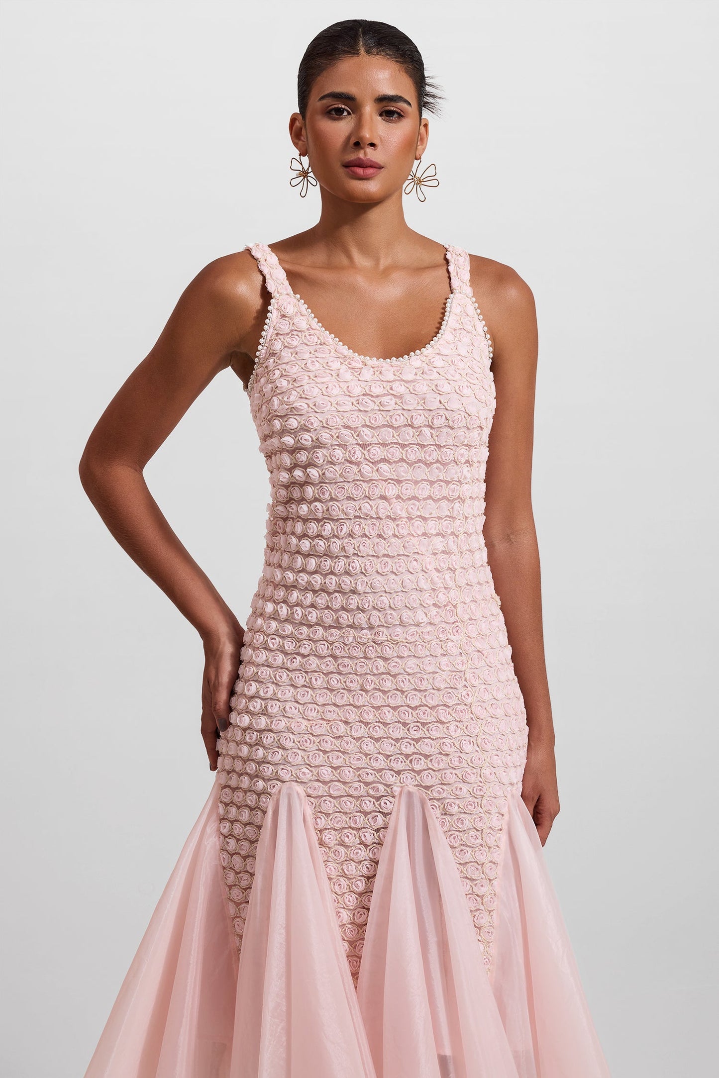 Gracefully Styled Dress for Any Occasion
