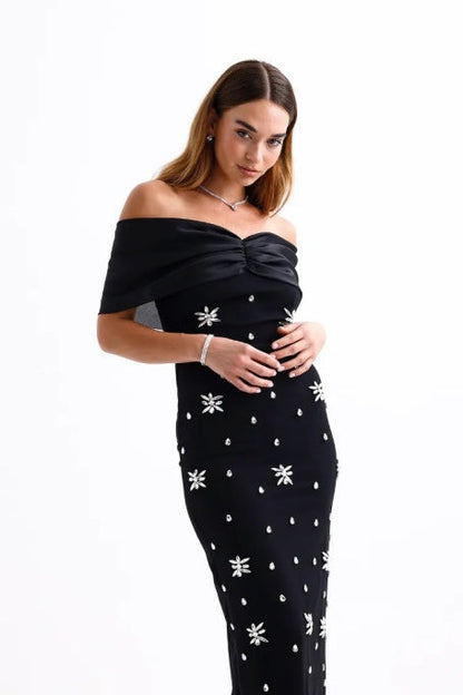 Sophisticated Dress with a Clean Classic Look