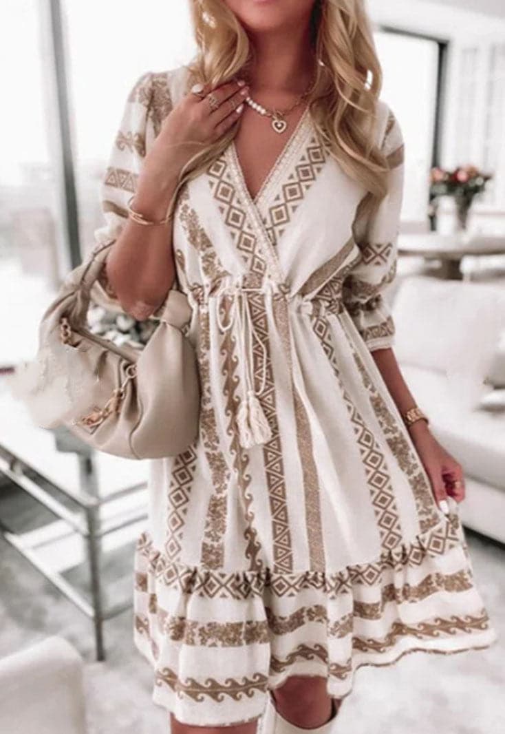 Beautifully Finished Dress in a Timeless Design