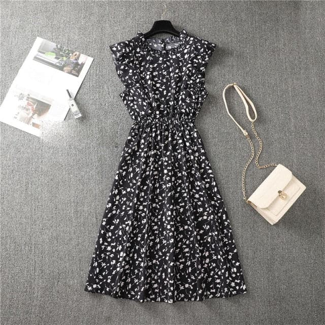 Beautifully Finished Dress in a Timeless Design