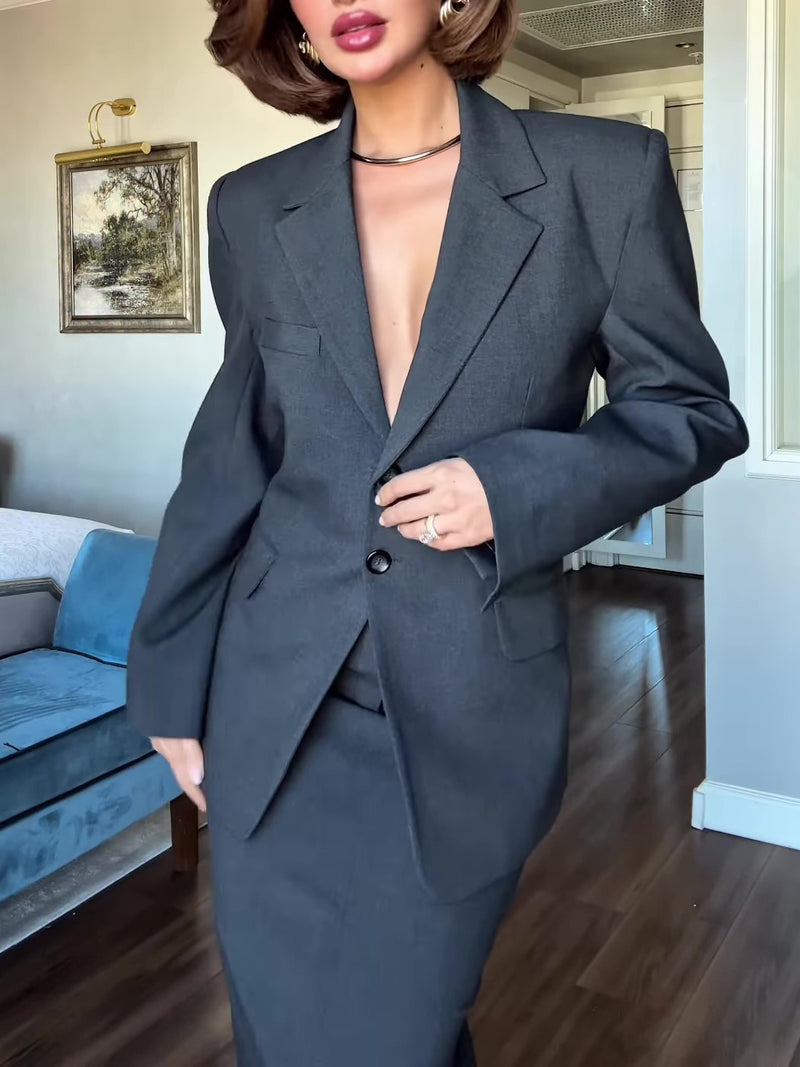 Well Tailored Garment with a Graceful Silhouette