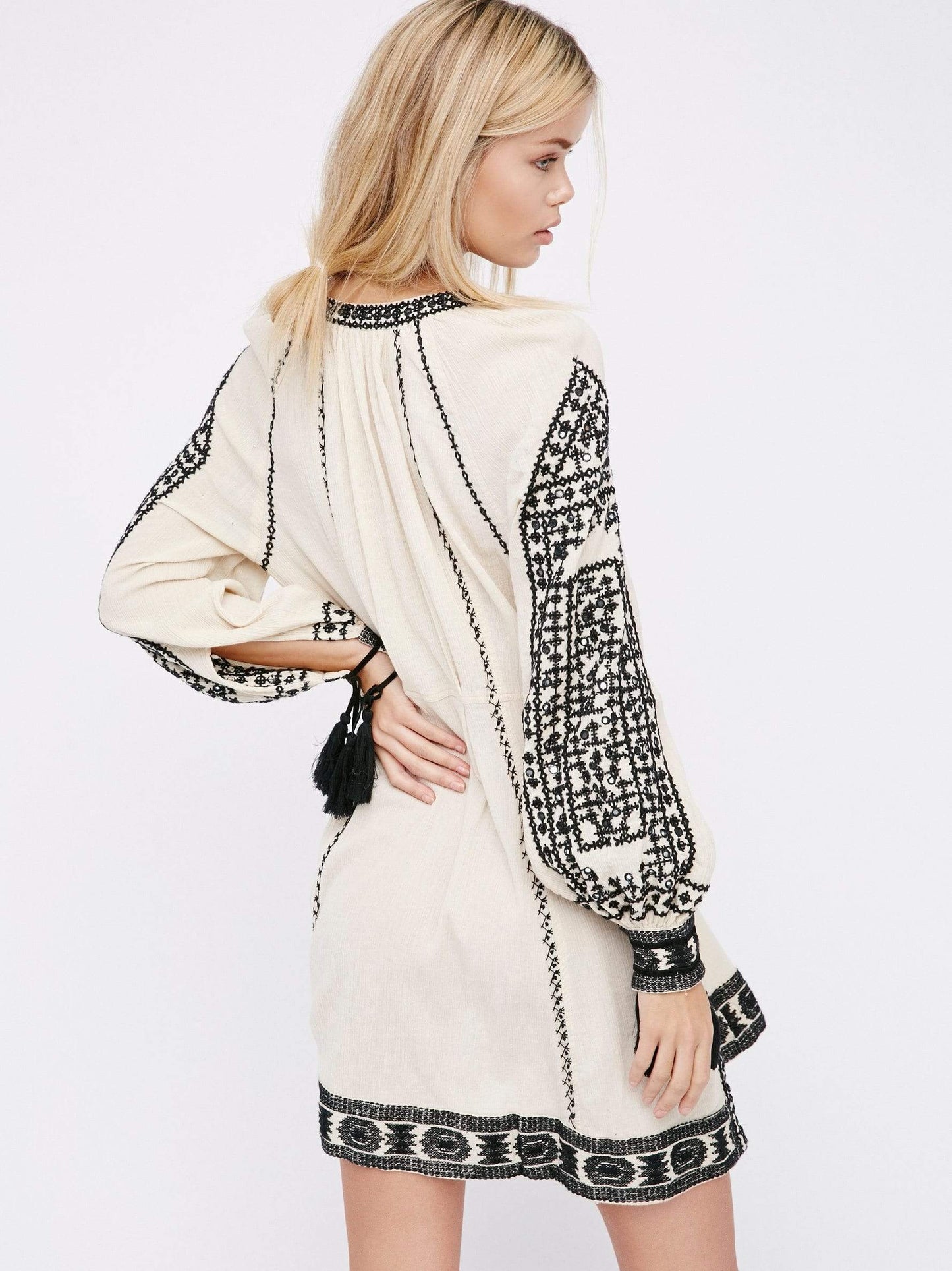 Gracefully Styled Dress for Any Occasion