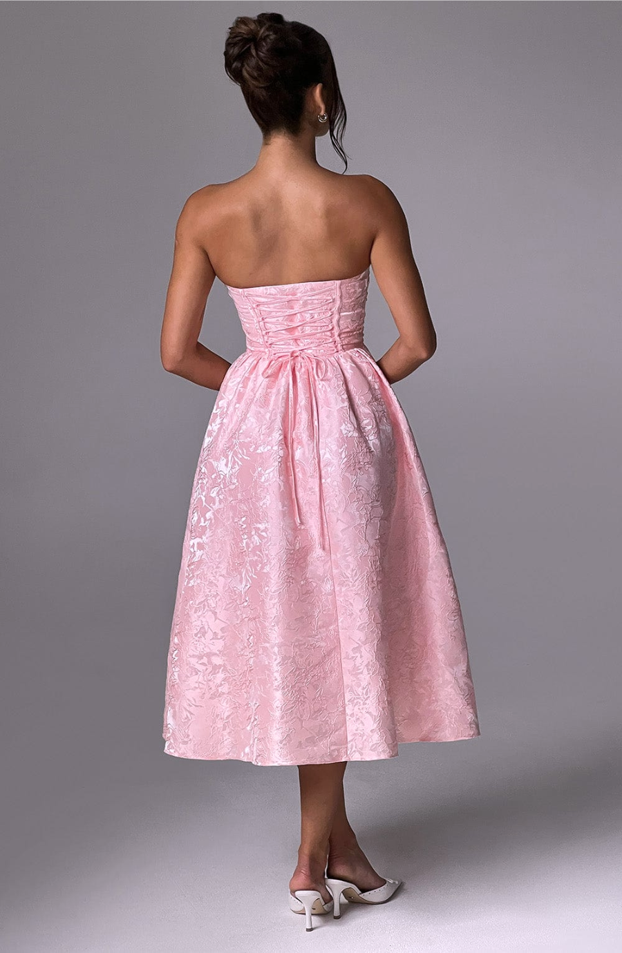 Gracefully Styled Dress for Any Occasion