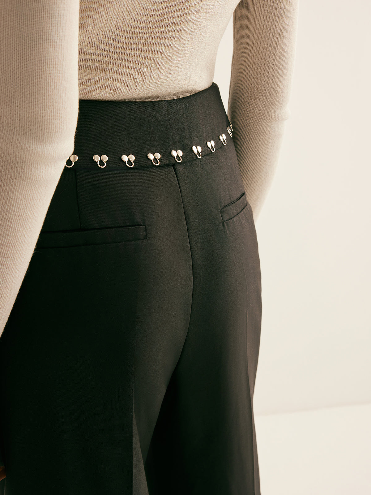 Polished Pants with an Effortless Classic Look