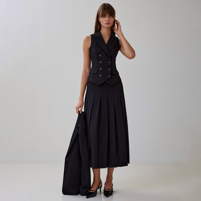 Sophisticated Dress with a Clean Classic Look