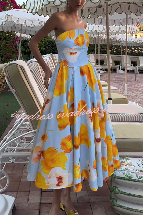 Classic Vintage Dress with a Flattering Fit