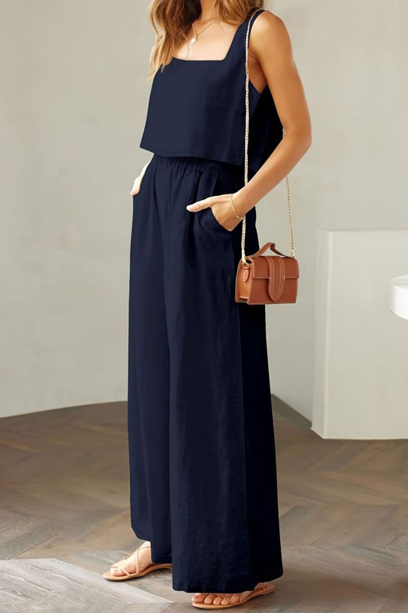 Well Tailored Pants with a Graceful Silhouette
