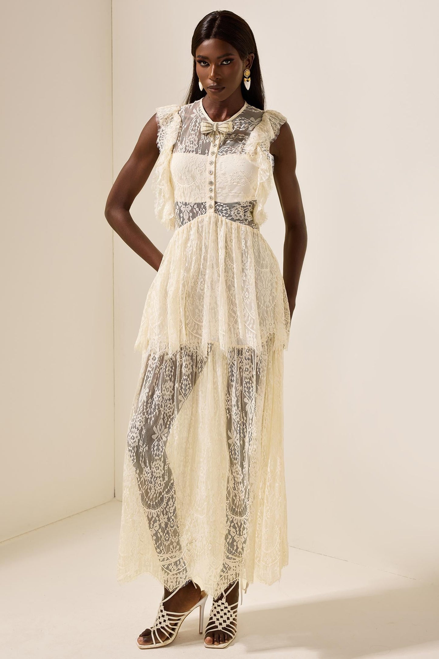 Well Tailored Dress with a Graceful Silhouette
