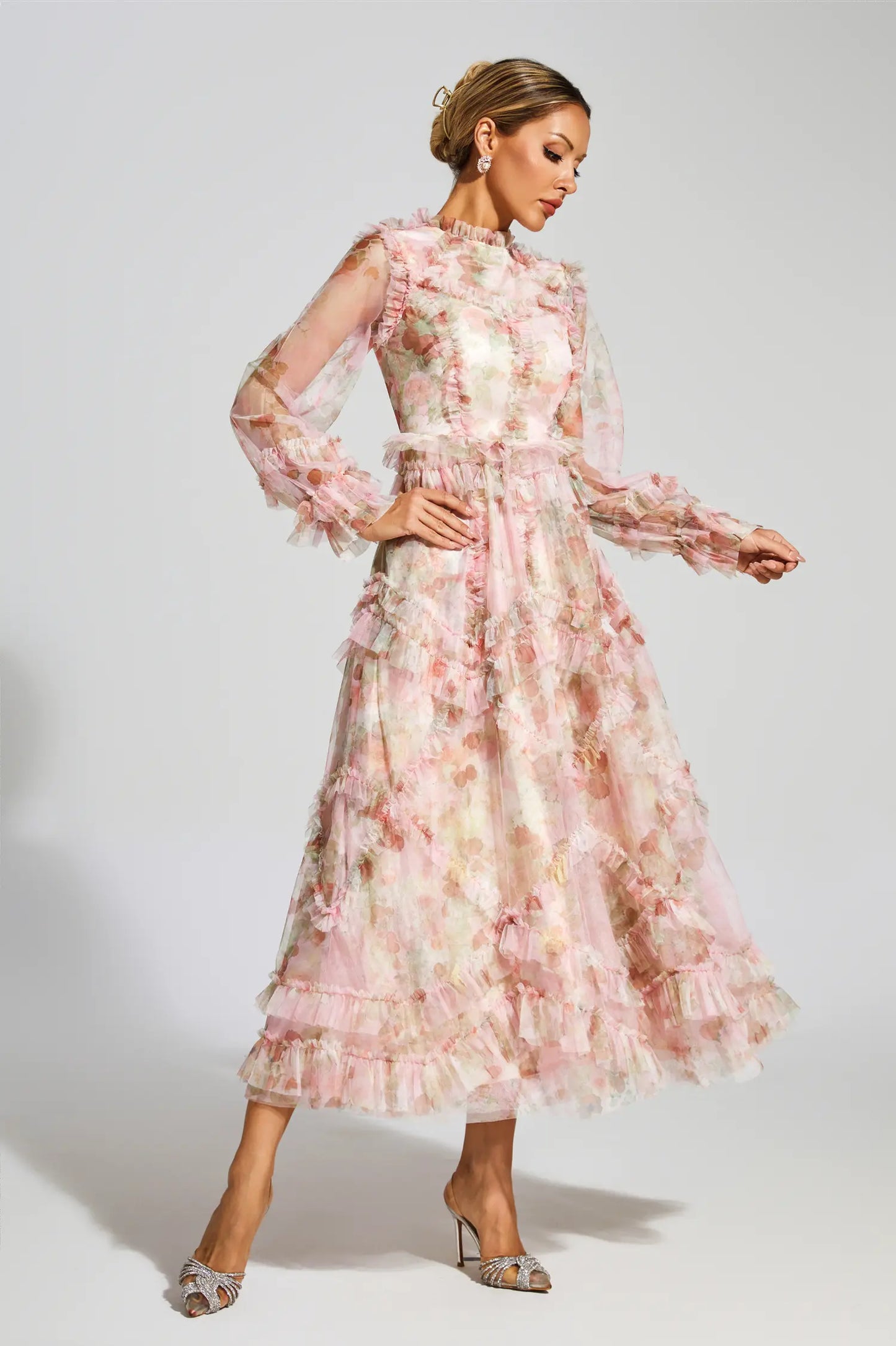 Classic Vintage Dress with a Flattering Fit