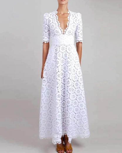 Classic Vintage & Enduringly Stylish Dress