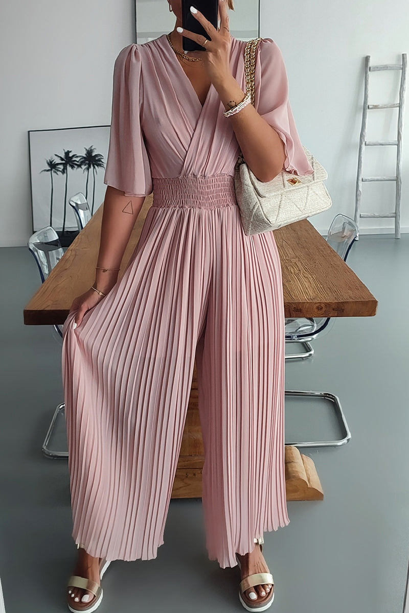 Effortlessly Elegant Garment with a Timeless Design