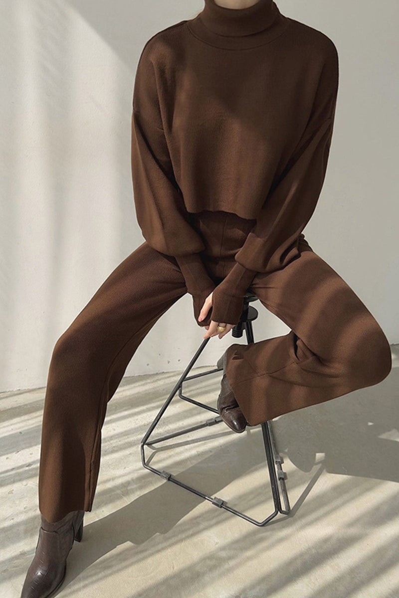 Classic Vintage Pants with a Flattering Fit