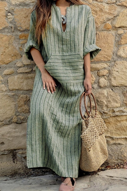 Classic Vintage Dress with a Flattering Fit