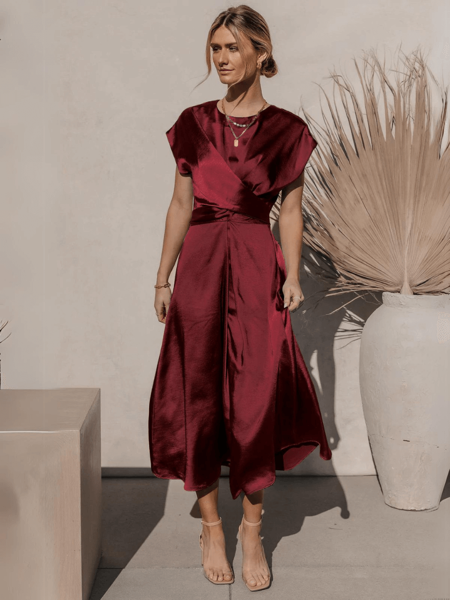 Sophisticated Dress with a Clean Classic Look
